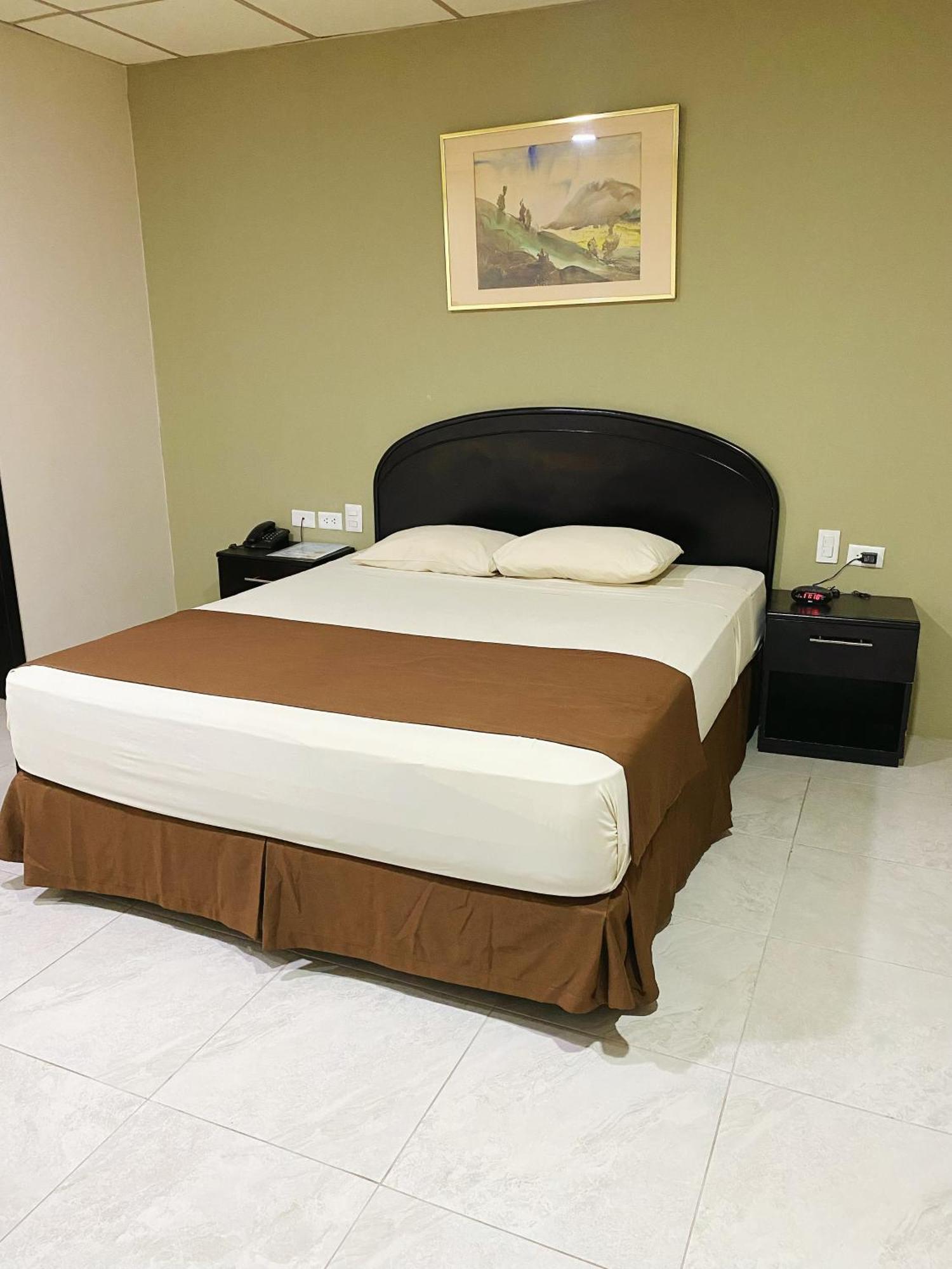 Hotel Ramada Guayaquil Eksteriør billede