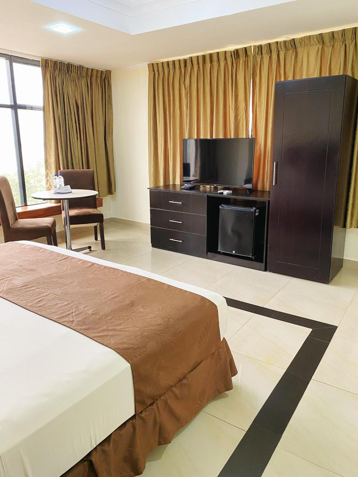 Hotel Ramada Guayaquil Eksteriør billede